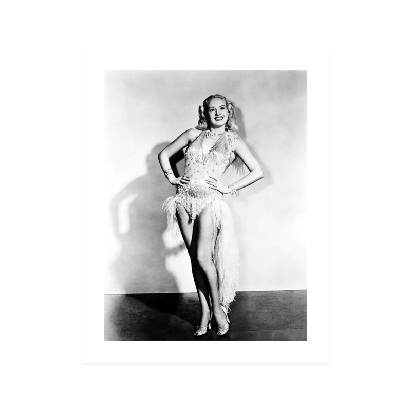 Sourire, Betty Grable, regardant ailleurs - photographie sans cadre, H 10 po x l 8 po