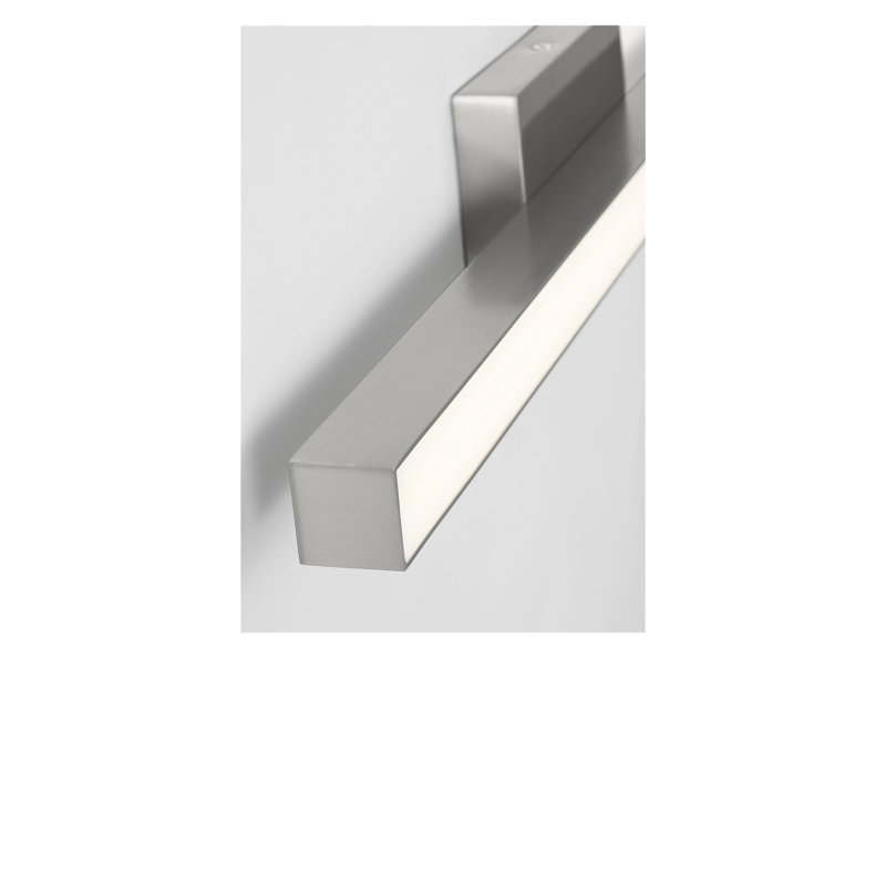 Coiffeuse Marque, Nickel brossé, H 4,5 po x l 24 po x P 2,25 po