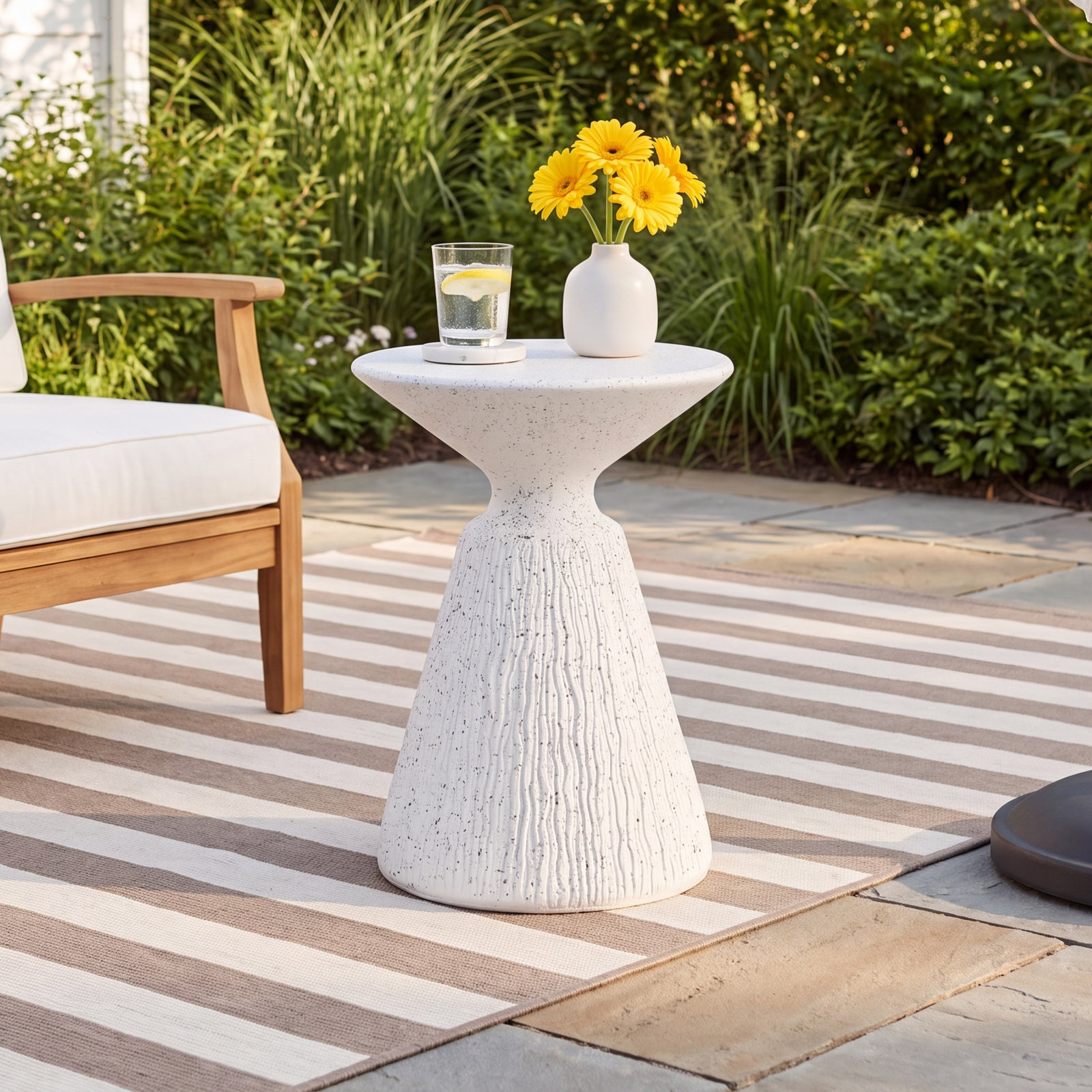 Peter 16" Patio Side Table