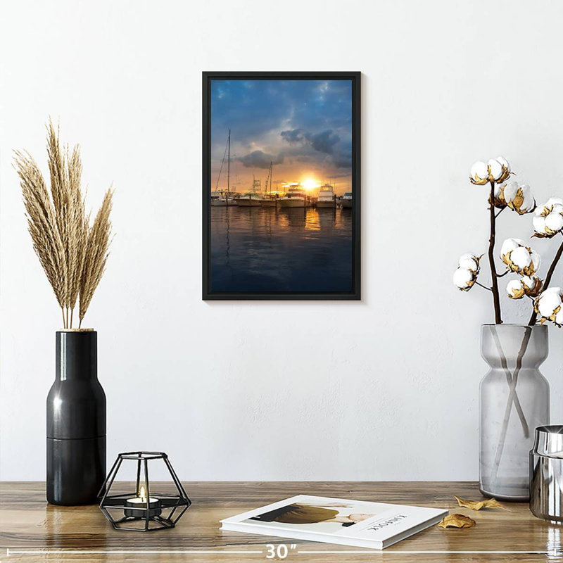 Miami Marina au coucher du soleil, 9 po x 13 po, Floating Frame Black
