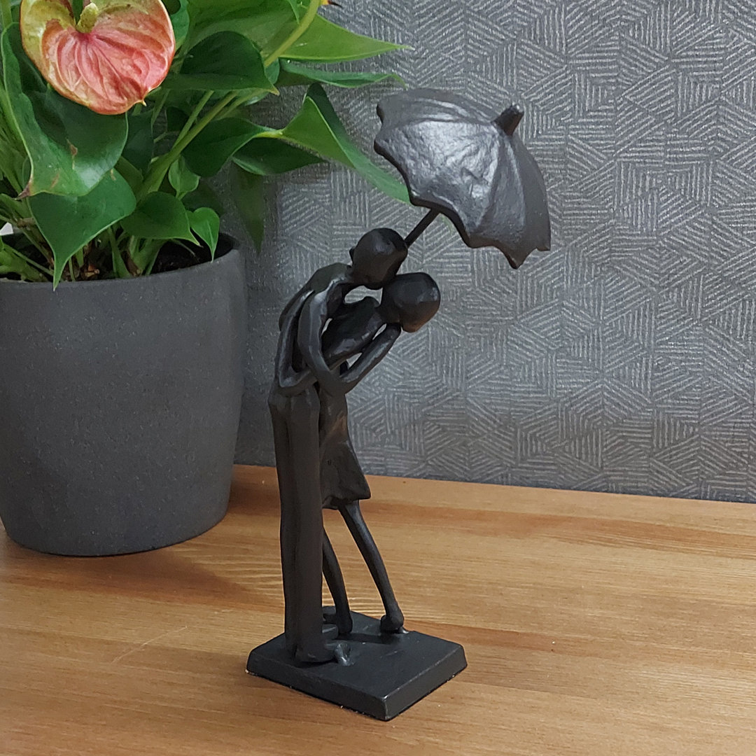 Dominic UMBRELLA COUPLE COURTING Iron Figurine 21cm