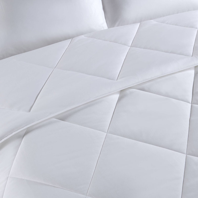White Twin Reversible Down Alternative Microfiber Comforter Set