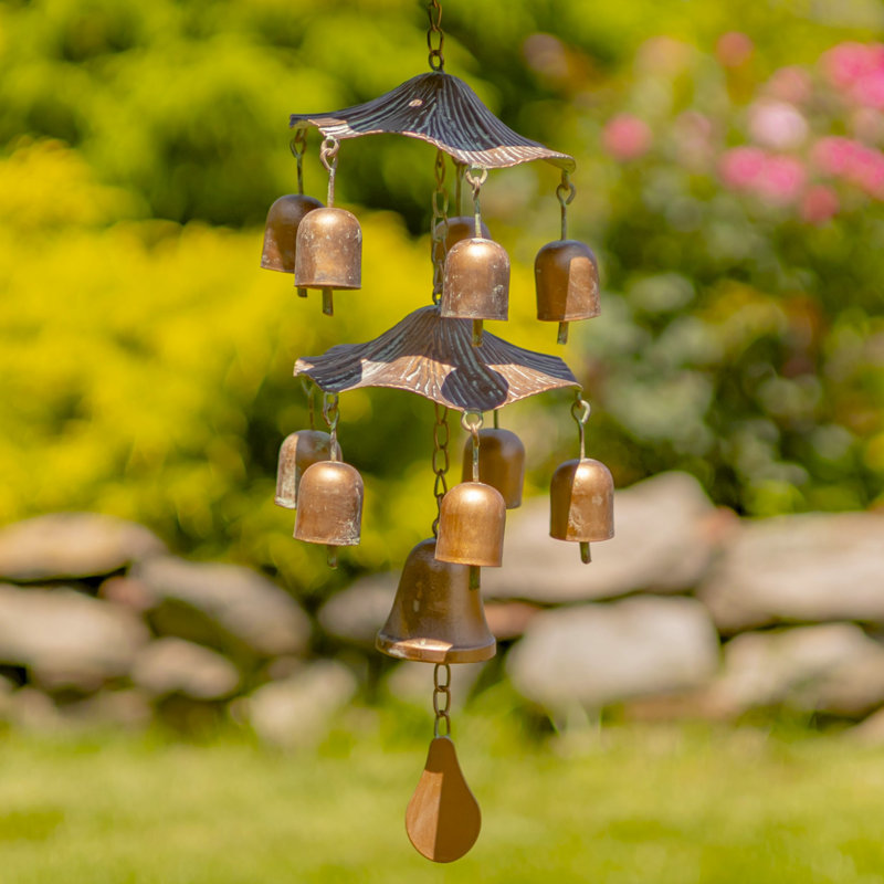 Mangeoire à oiseaux 37,75 "en forme de pagode suspendue avec tabouret et clochettes