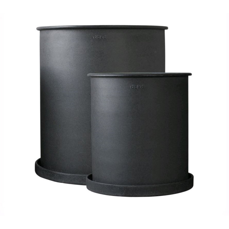 Metal Table Vase, Black