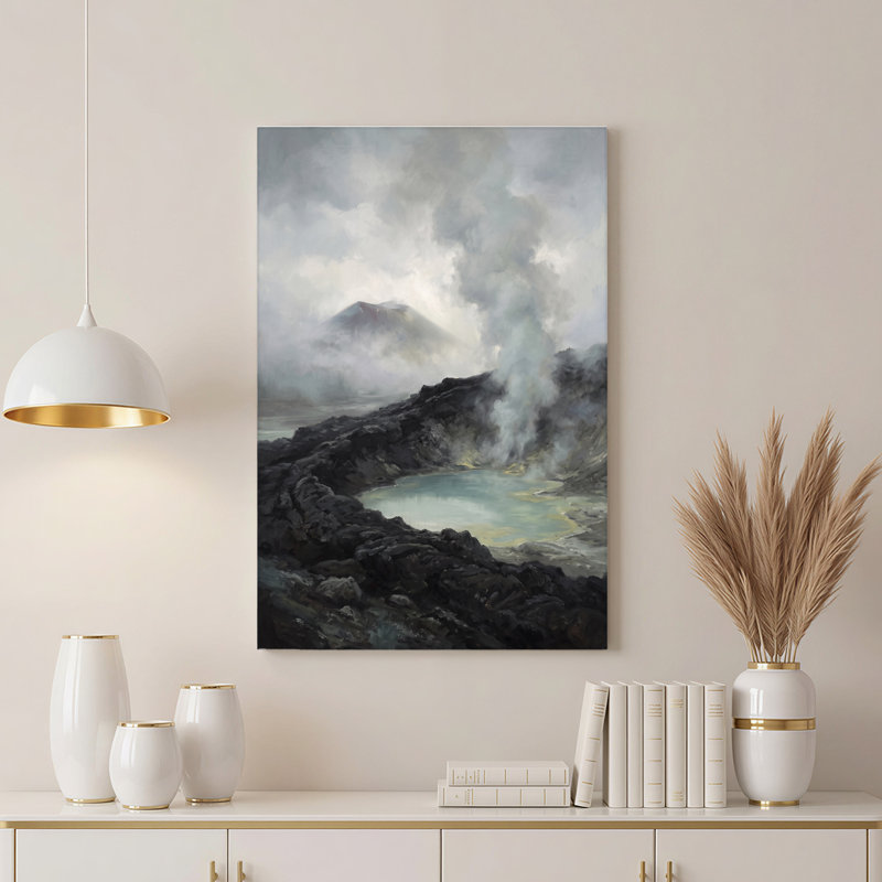 Art mural sur toile, cratère volcanique foncé et lac brumeux, H 30 po x l 20 po