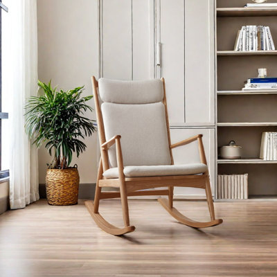 Chaise berçante en bois massif