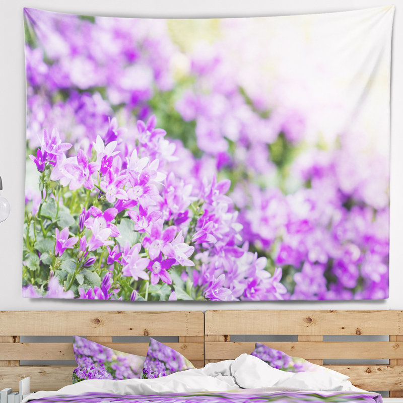 Magnifique tapisserie florale Campanula, H 78 po x l 92 po