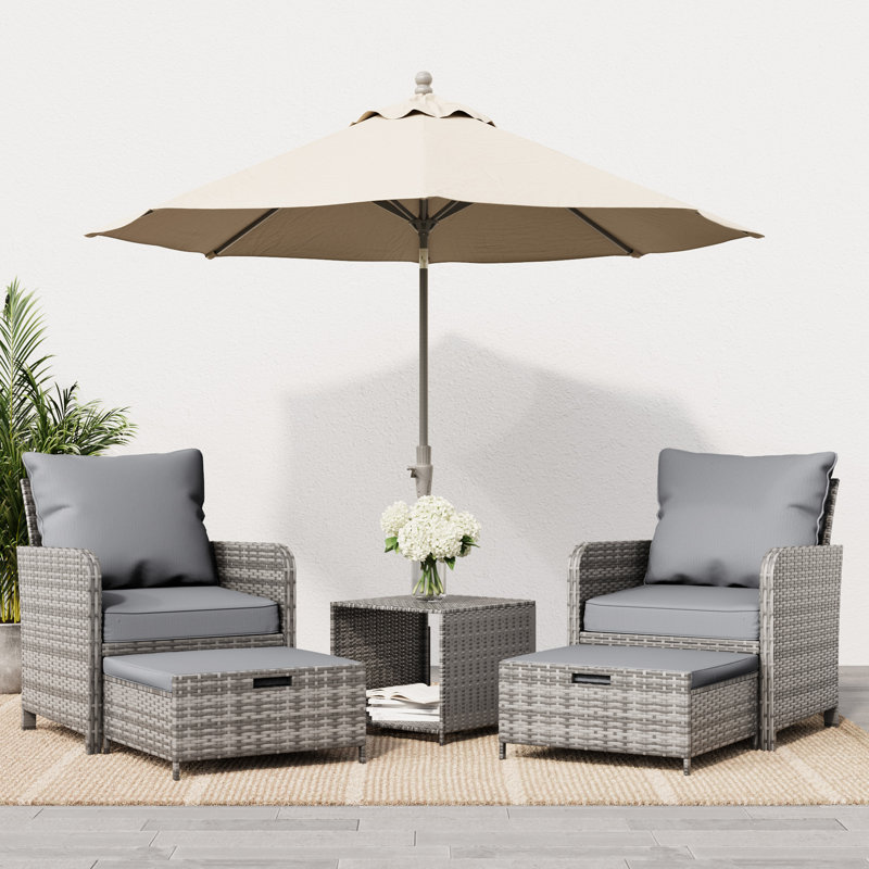 Ensemble de conversation en rotin pour 2 personnes avec repose-pieds Idamarie, Gris, Gris