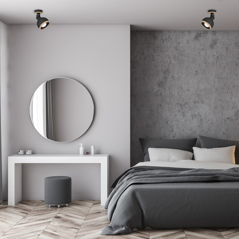 Bridgeton Wall Spotlight