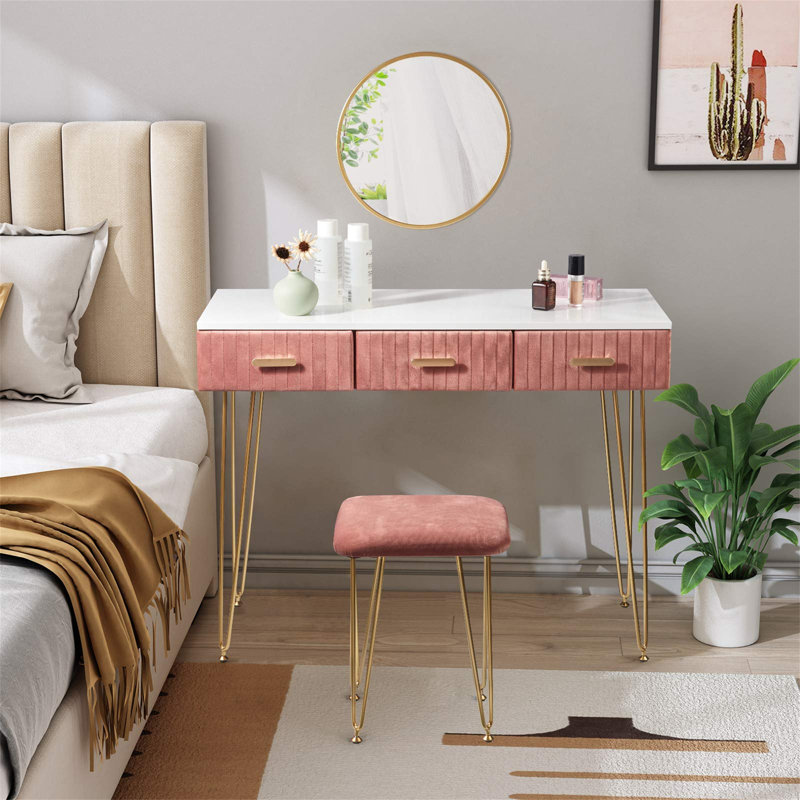 Dacian Dressing Table with Mirror