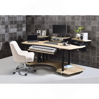 Bureau de studio de musique polyvalent pour une production et une organisation professionnelles