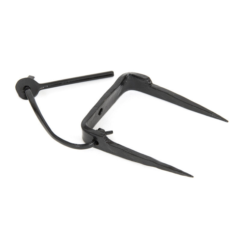 Staple Latch, Black