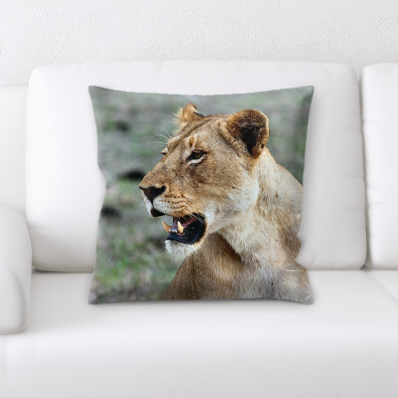 Coussin lioness