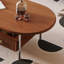 Table basse ovale de style rétro