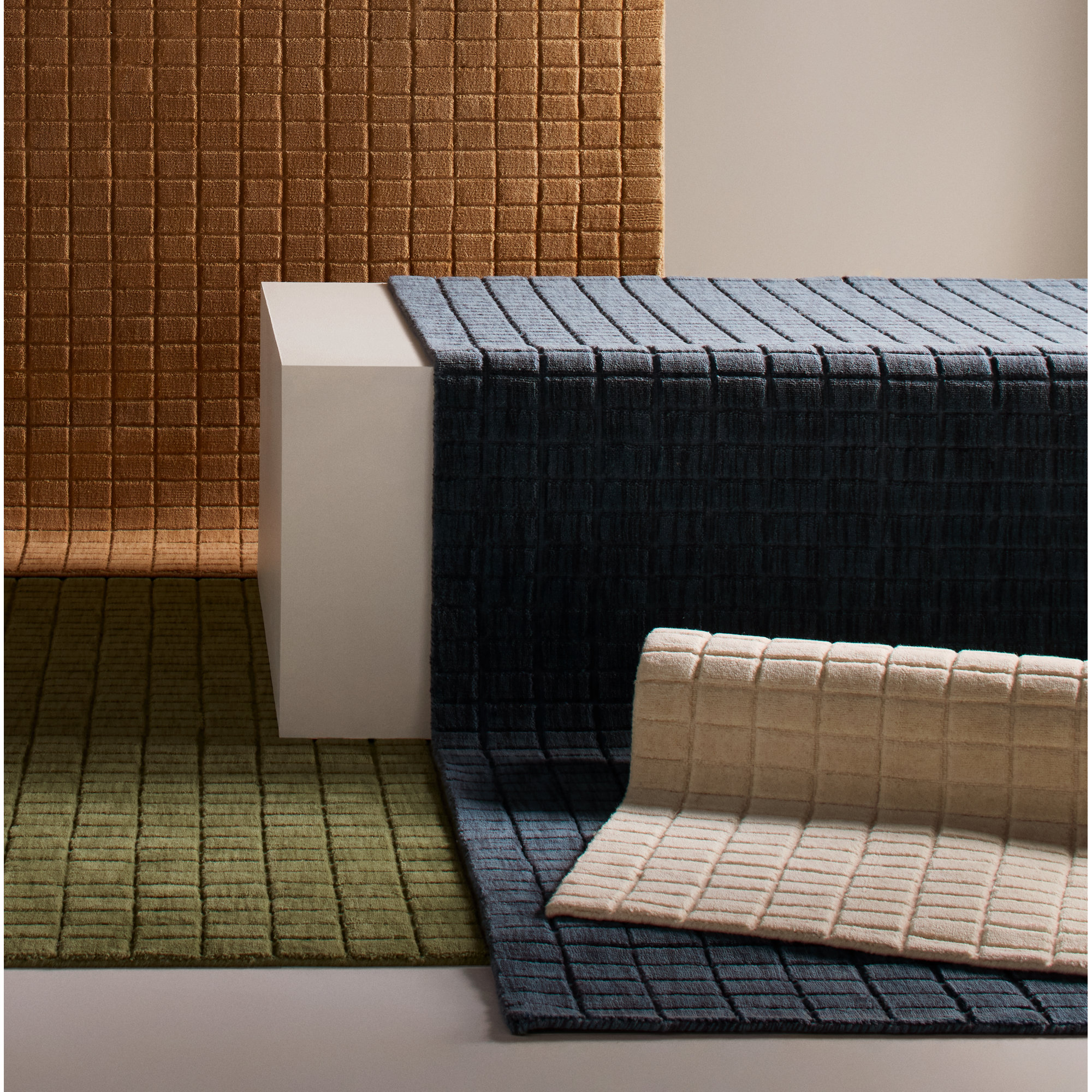 Vivora Ruth Area Rug - Thumbnail 2