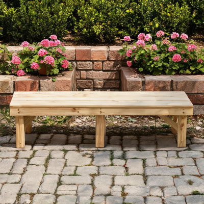 Banc d'extérieur semi-circulaire en bois de sapin massif deux places avec finition en bois naturel