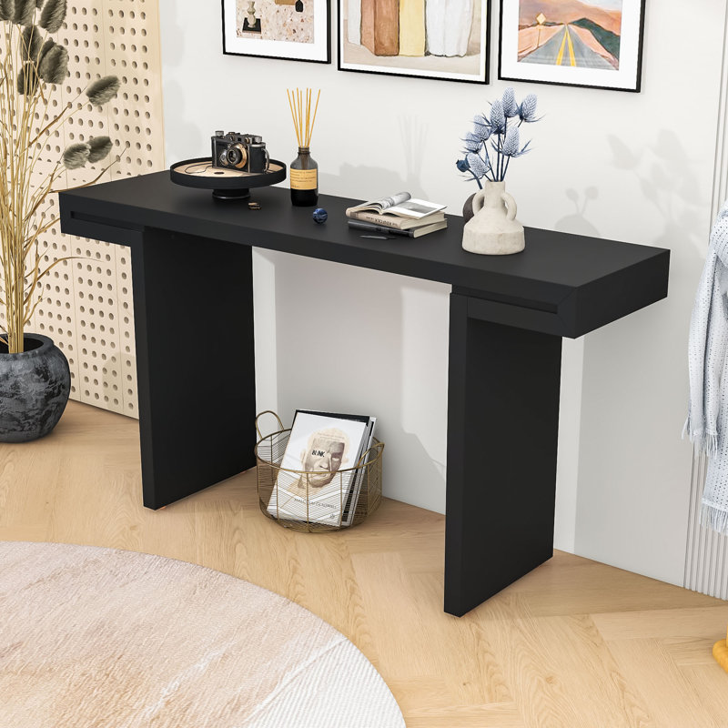 Console moderne avec finition peinte lisse, pieds réglables, Noir