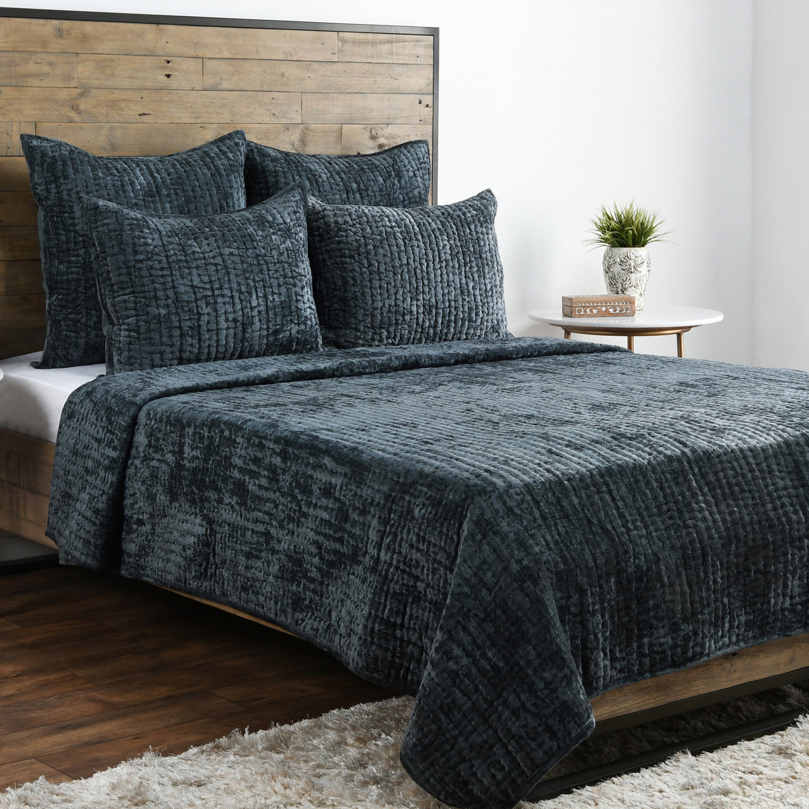 Tasmin Velvet Quilt, Queen Quilt, Bay Green