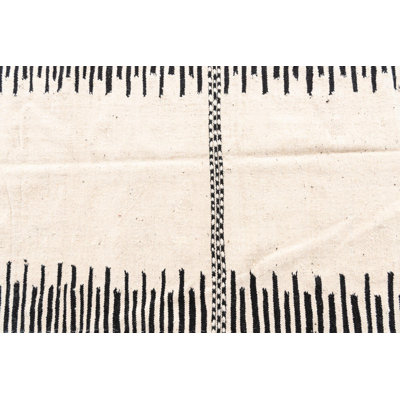 Tapis noir et blanc Mosser