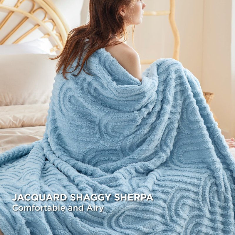 Jeté en jupe de lit Bedsure GentleSoft - Jeté en peluche ultra doux pour chambre de dortoir - Bleu, Jeté, Bleu