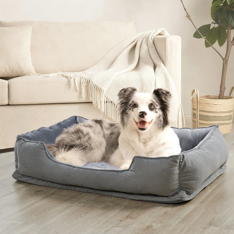 Lit pour animal de compagnie texturé en peluche rectangulaire avec doublure en micro vison, H 11 po x l 35 po x P 48 po, Gris