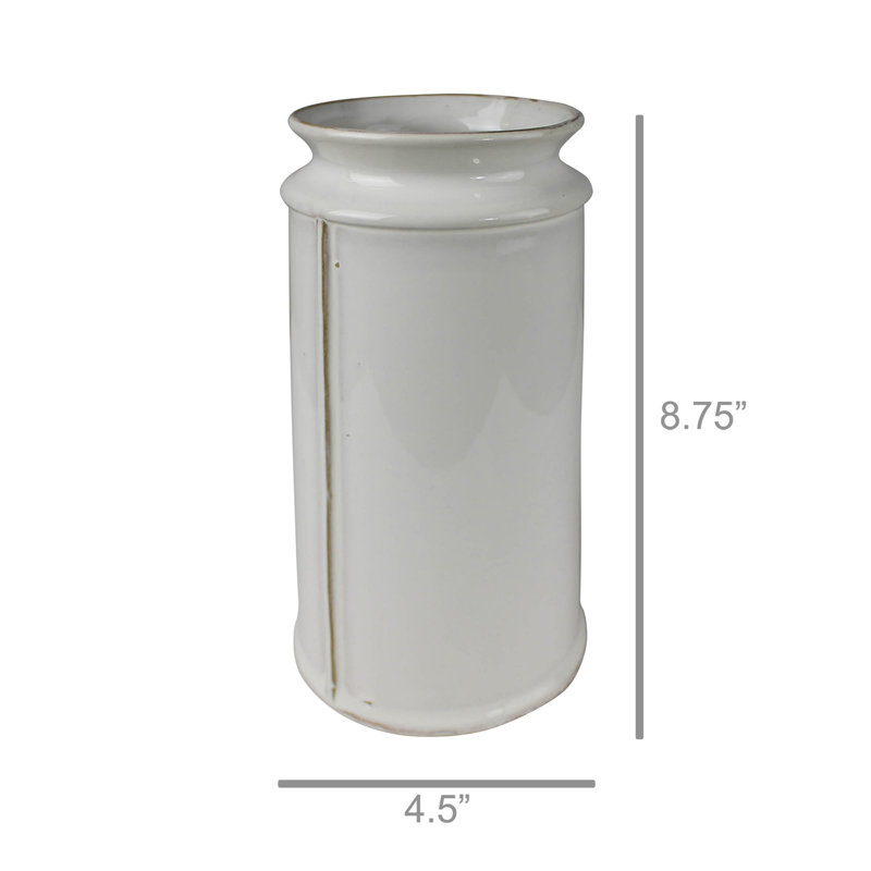 Vase en céramique d'Yvette, H 8,75 po x l 4,5 po x P 4,5 po