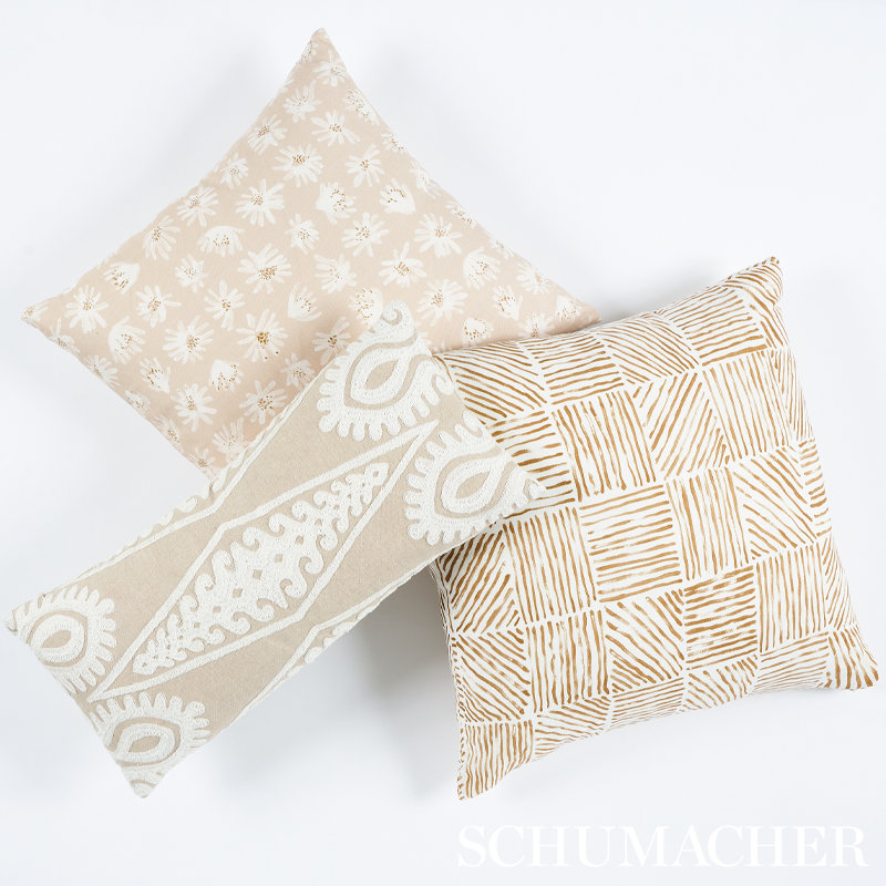 Coussin Schumacher x Caroline Z Hurley Katama, 20 po x 20 po