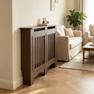Cache-radiateur décoratif avec panneau à lattes, construction en MDF et finition laquée à base d'eau, dissimulation sécurisée pour radiateurs électriques et plinthes chauffantes.