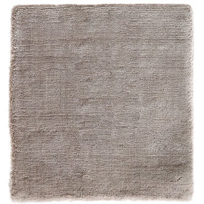 Modern Hand-Loomed Art Silk Rose Area Rug