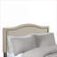 Très grande tête de lit tapissier à structure réglable en contreplaqué avec garniture cloutée en cuivre pour la chambre à coucher