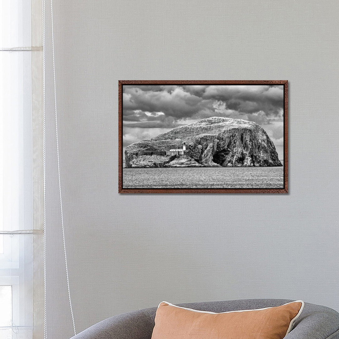 The Bass Rock von Sarah Morton - Galerie-verpackte Leinwand Giclée auf Leinwand