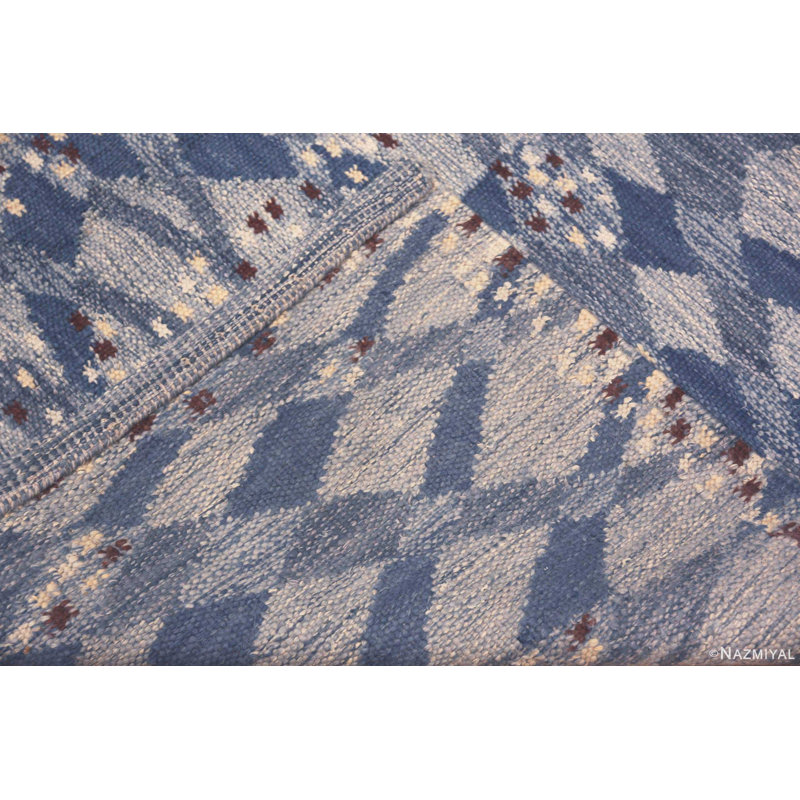 Magnifique tapis kilim bleu d'inspiration suédoise