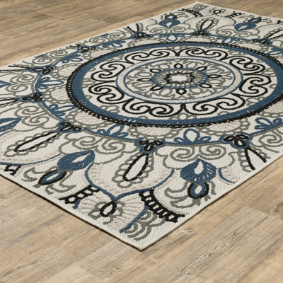 Tapis d'intérieur / extérieur tissé à la machine Inessa 