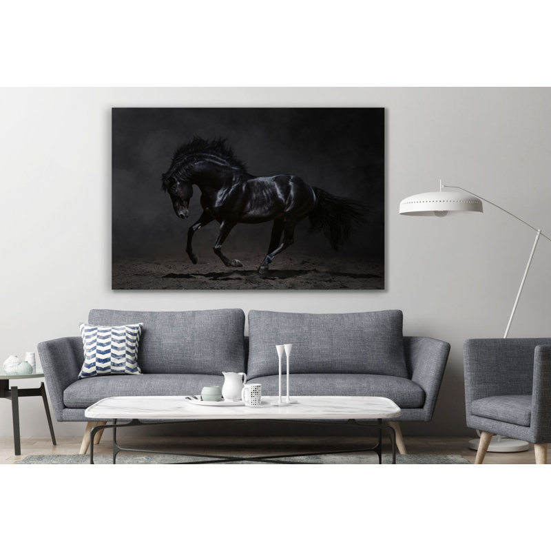 Cheval noir au galop sur fond sombre, 40" H x 60" W