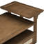 Table basse avec des éléments de design élégants et des détails distinctifs-1557851611-1557851605