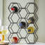 Porte-bouteilles en métal noir Honeycomb