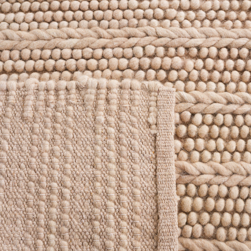 Tapis beige Charvik, Carré 6 pi