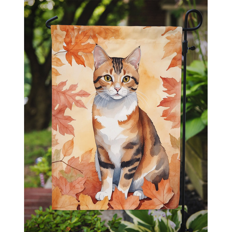 Chat en feuilles d'automne drapeau de jardin, Korean Bobtail