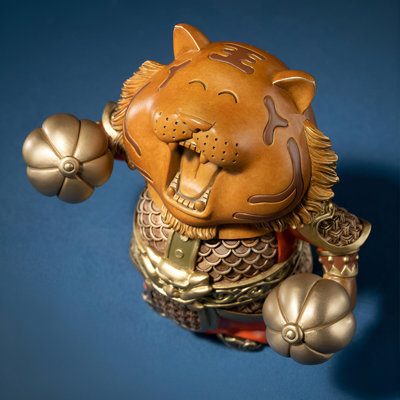 Handcrafted Tiger Figurine - Exquisite Brass Desktop Ornament