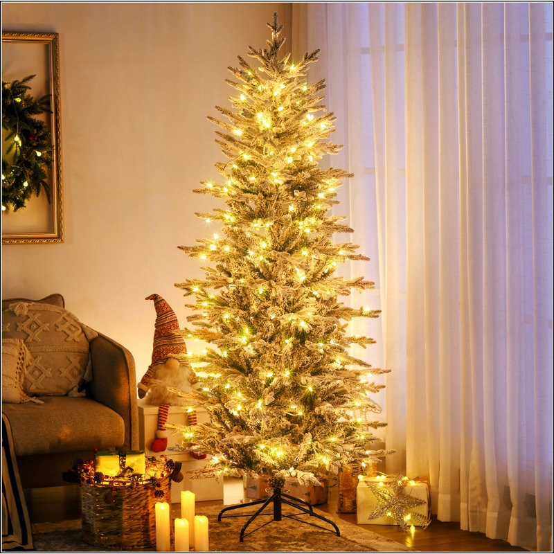 Décoration de Noël artificielle haute 7,5 pi avec 850 branches floquées par la neige, 350 lumières claires jaunes chaudes, ouverture automatique, ampoule supplémentaire