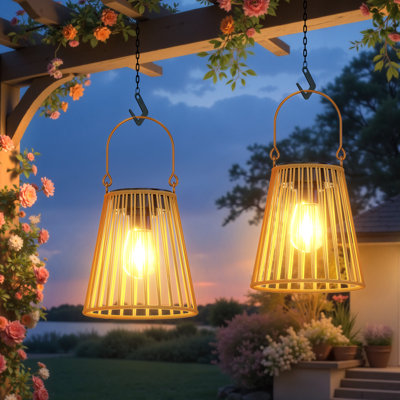 Lanternes solaires suspendues d'extérieur imperméables, lanternes solaires en rotin solaire tissées à la main pour suspendre à l'extérieur avec poignée, lanterne décorative à cadre métallique et lumineux pour jardin, patio, arbres de porche, paquet de 2