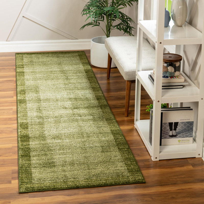 Tapis vert clair Hermina, Tapis de couloir 2 pi x 8 pi