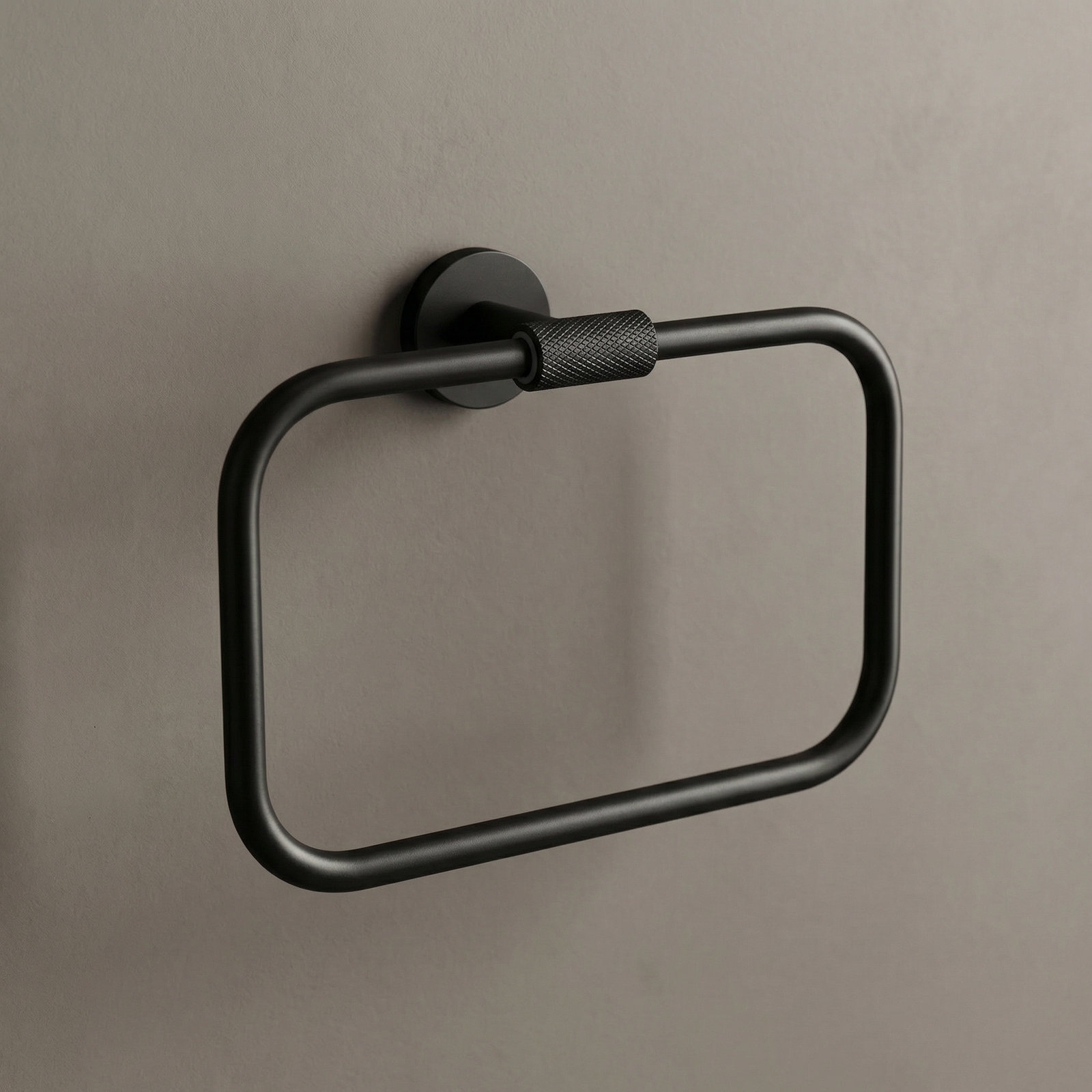 Forward Towel Ring, Black