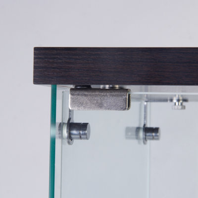 Armoire vitrée à 2 portes avec 4 lumières DEL