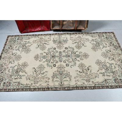 Authentique tapis turc beige Oushak artisanal servant de tapis décoratif rehaussant l'esthétique de votre espace de vie