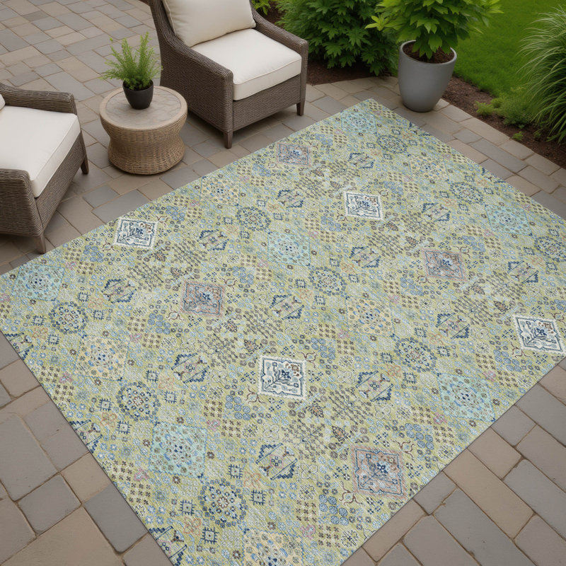 Machine Washable Indoor/Outdoor Chantille ACN2440 Traditional Rug, Aloe, 2'6" x 3'10"