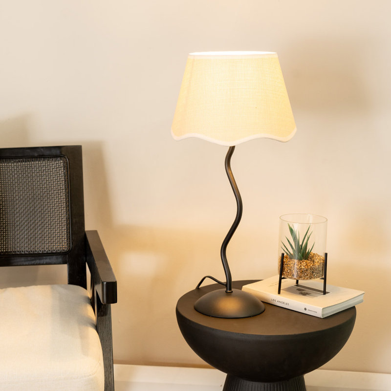 Dakiyah Metal Table Lamp, Yes, Red