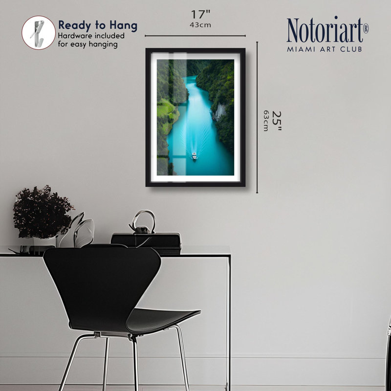 «Rio Dulce Waters Shadowbox» par Notoriart, Noir, H 25 po x l 17 po