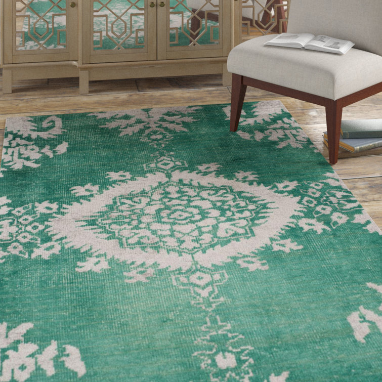 Stone Wash Hand Knotted Wool/Viscose/Cotton Floral Rug in Green/White