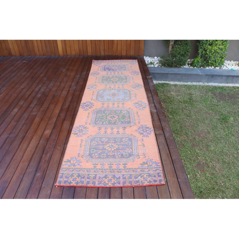 Tapis de couloir turc rétro fait à la main dans des tons pastel doux avec un motif géométrique coloré pour une décoration intérieure bohémienne et un tapis de couloir élégant